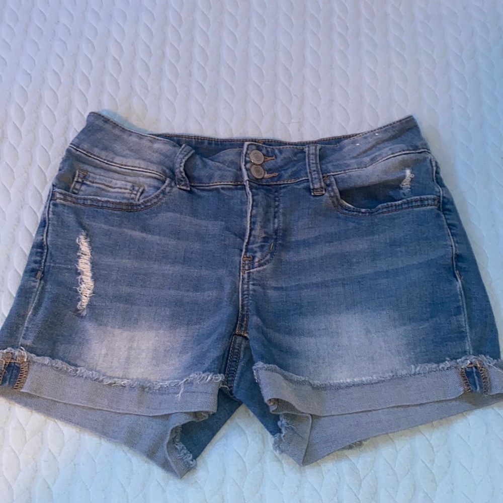 SO brand size 7 jean shorts